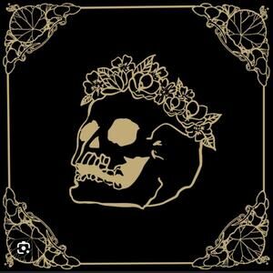 NEW Skull goth black gold Gothic Goth altar scarf cloth tarot card handkerchief